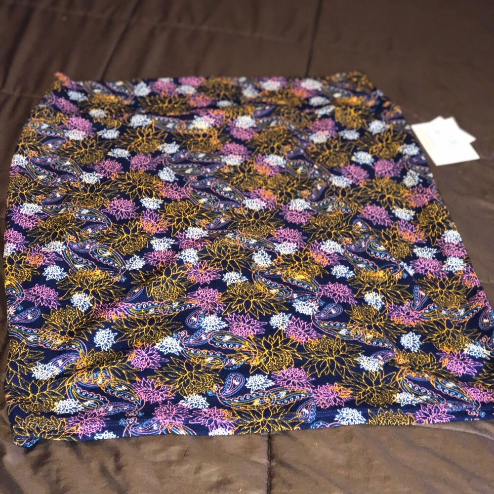 Lularoe 3xl Cassie dark blue,orange, pink & white